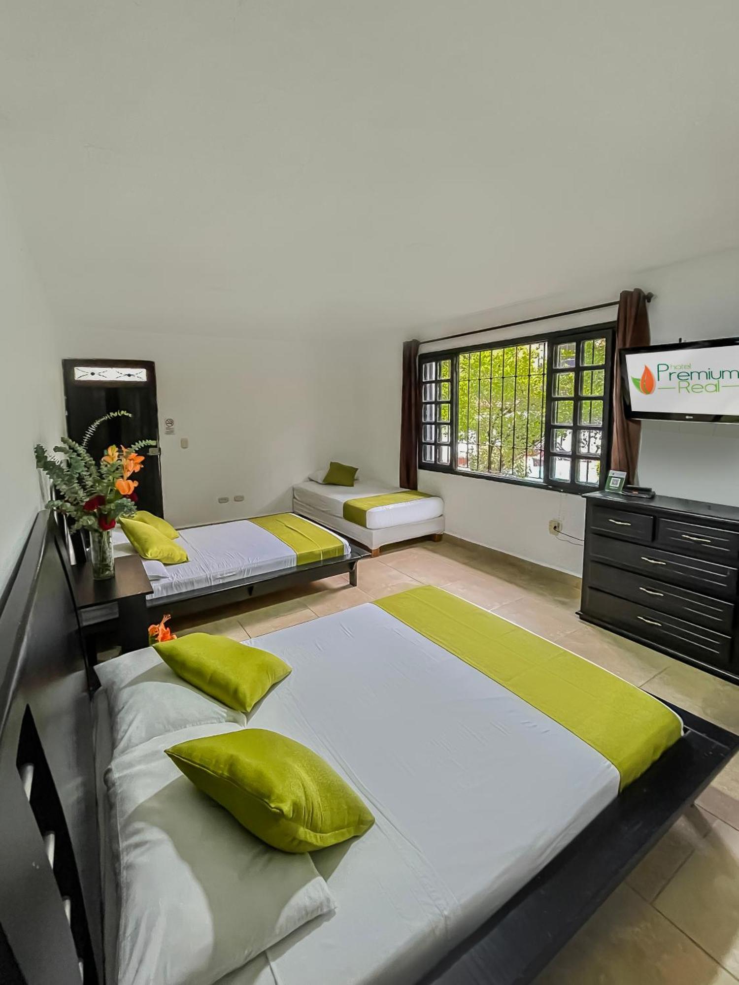 Hotel Premium Real Меделин Екстериор снимка